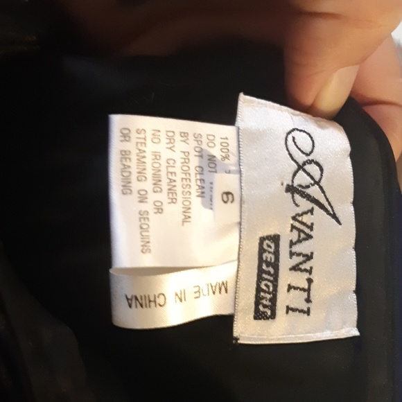 Avanti designs dress - Picture 4 of 5